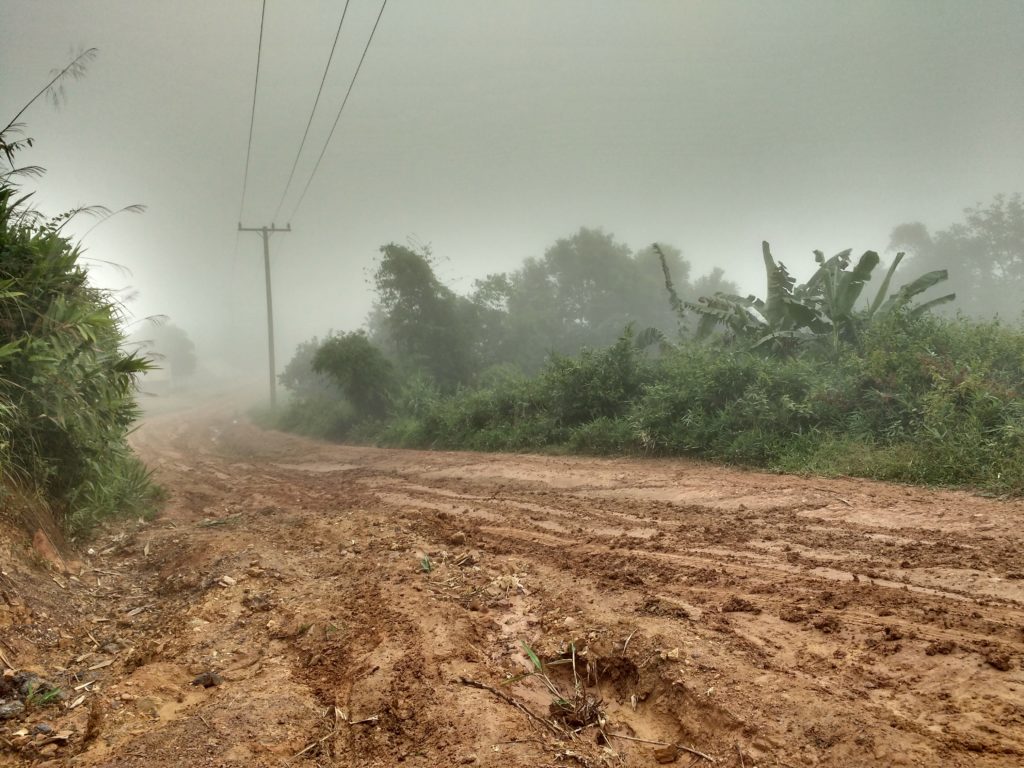 Vers Phoukout - Brouillard et boue