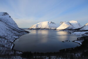 Point de vue le fjord de Bersgbotn (Norvège)