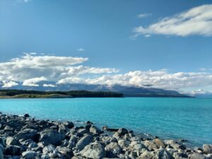 Vue sur le lac Tekapo (Nouvelle-Zélande)