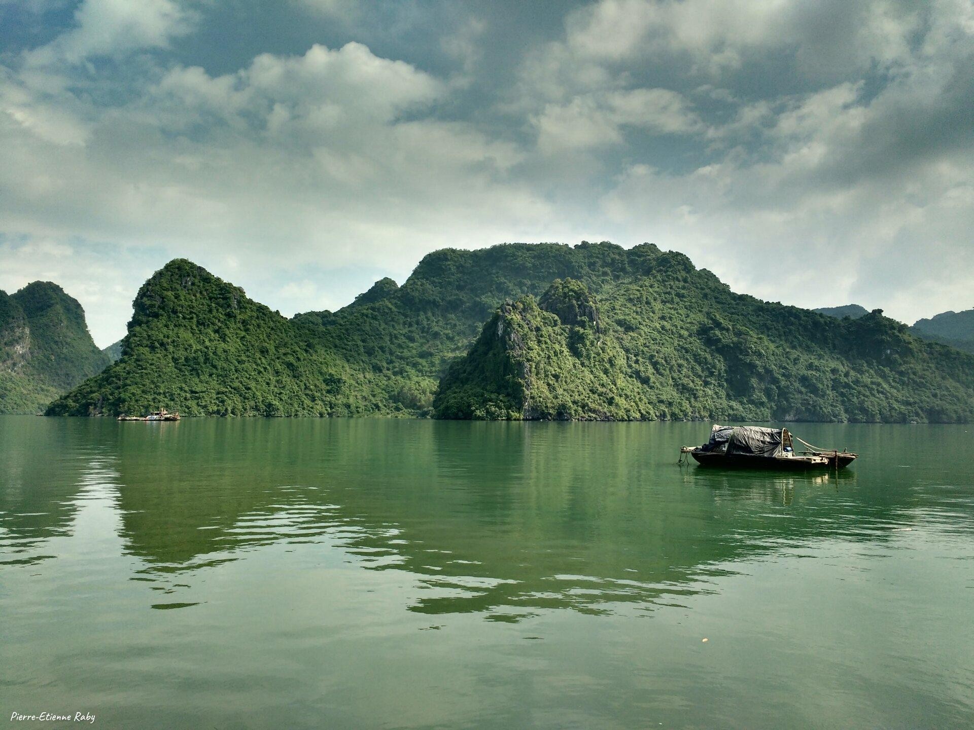 Vue depuis Gia Luận, sur Cát Bà Island (Vietnam)